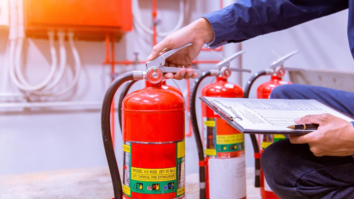 Audyt przeciwpożarowy w obiekcie — przegląd systemu sygnalizacji pożaru i zabezpieczeń