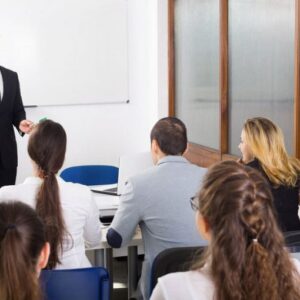 Okresowe dla dyrektorów placówek oświatowych